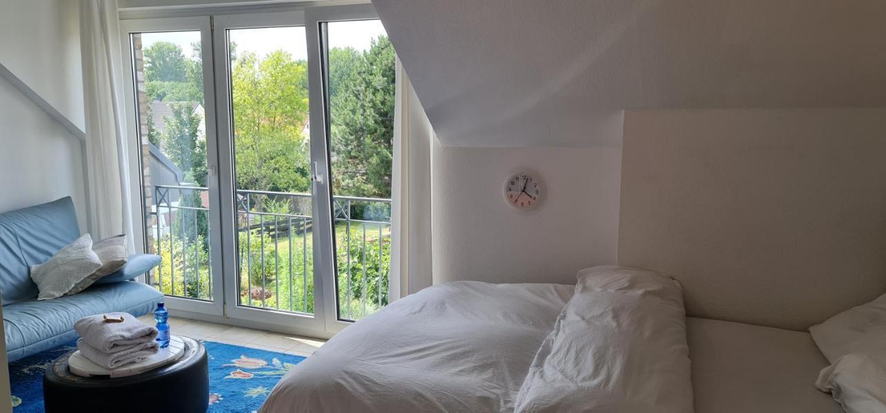 Schönste Lage Am Rhein In Unmittelbarer Stadtnähe, * Köln
