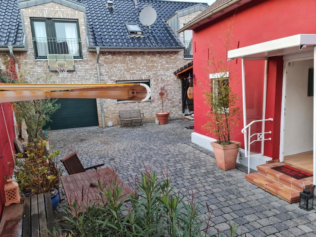 Schoenste Lage Am Rhein In Unmittelbarer Stadtnaehe, Keulen